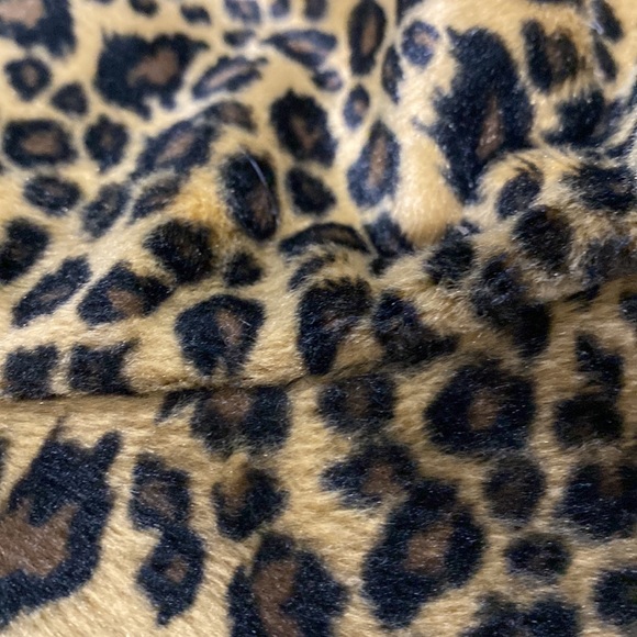 Fuzzy leopard print bucket hat - Picture 5 of 8